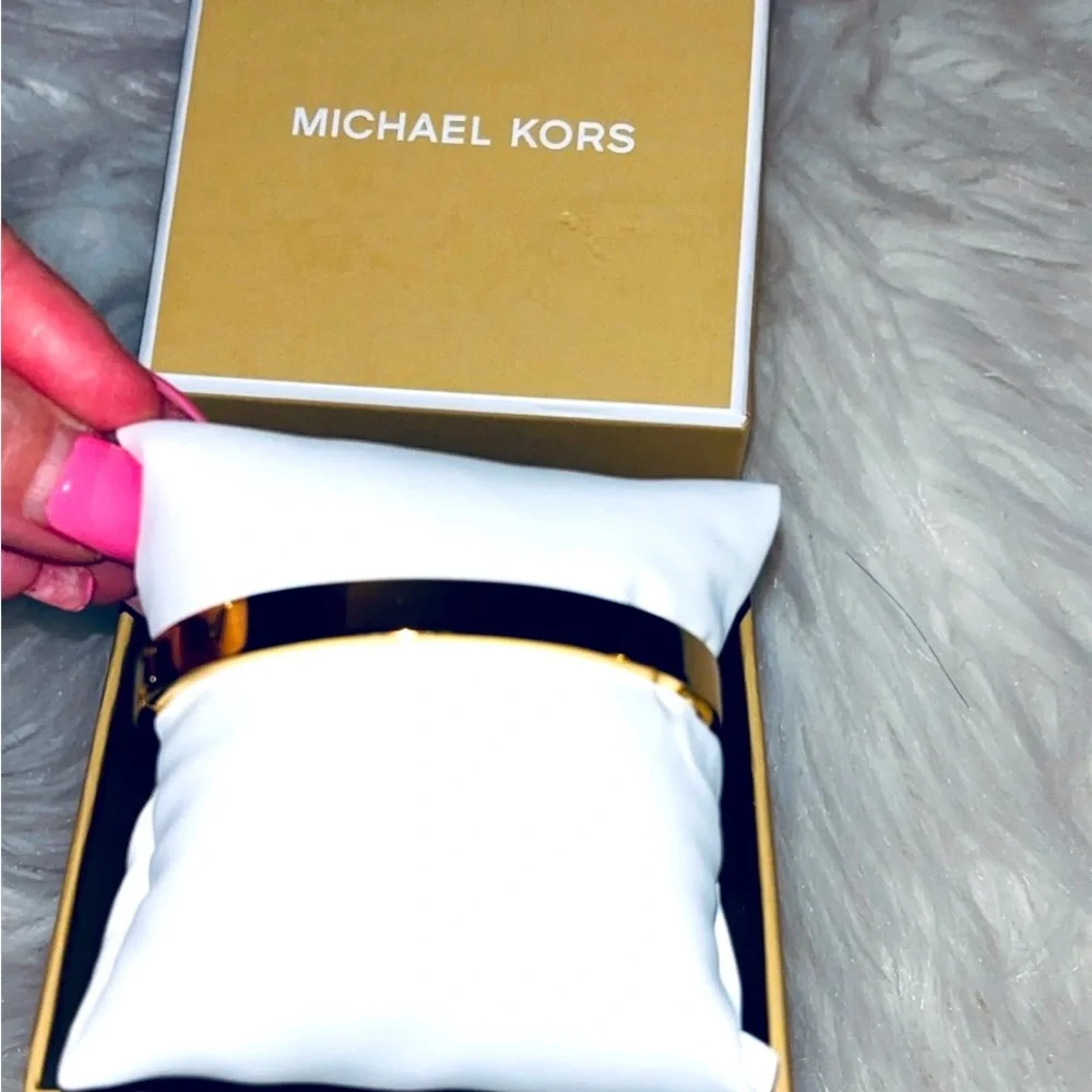 Brand New with tag MK Bangle Bracelet- never worn. It's still in the box. - Picture 7 of 8